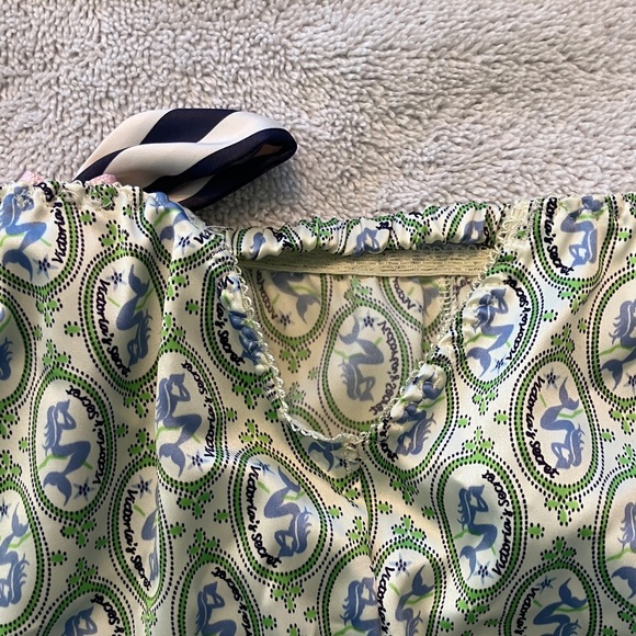 Victoria’s Secret “Sexy Little Things” bow detail panties - Picture 3 of 7